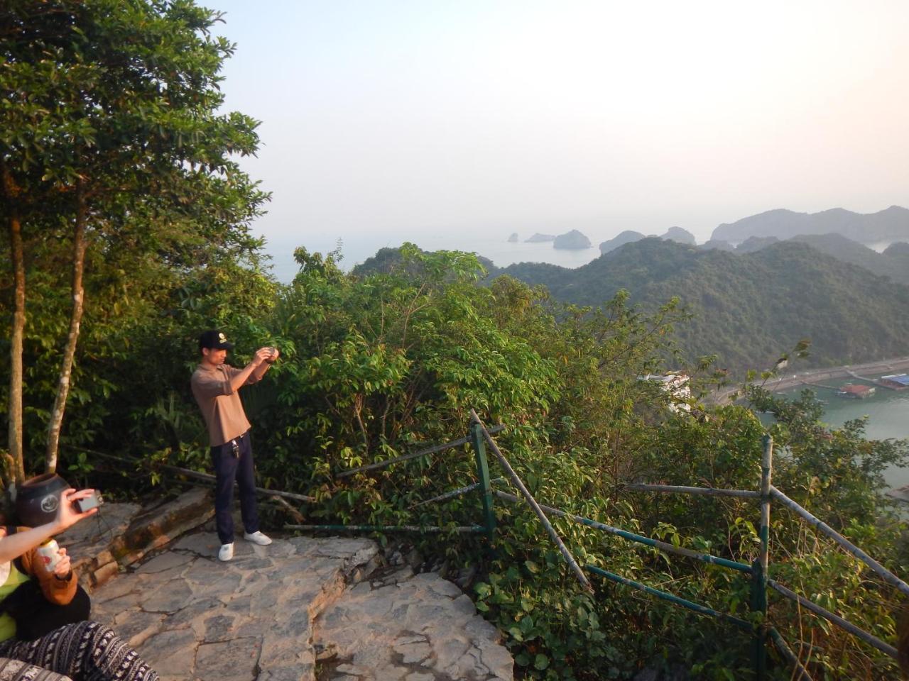 Alibaba'S Hotel Cat Ba Island Exterior foto
